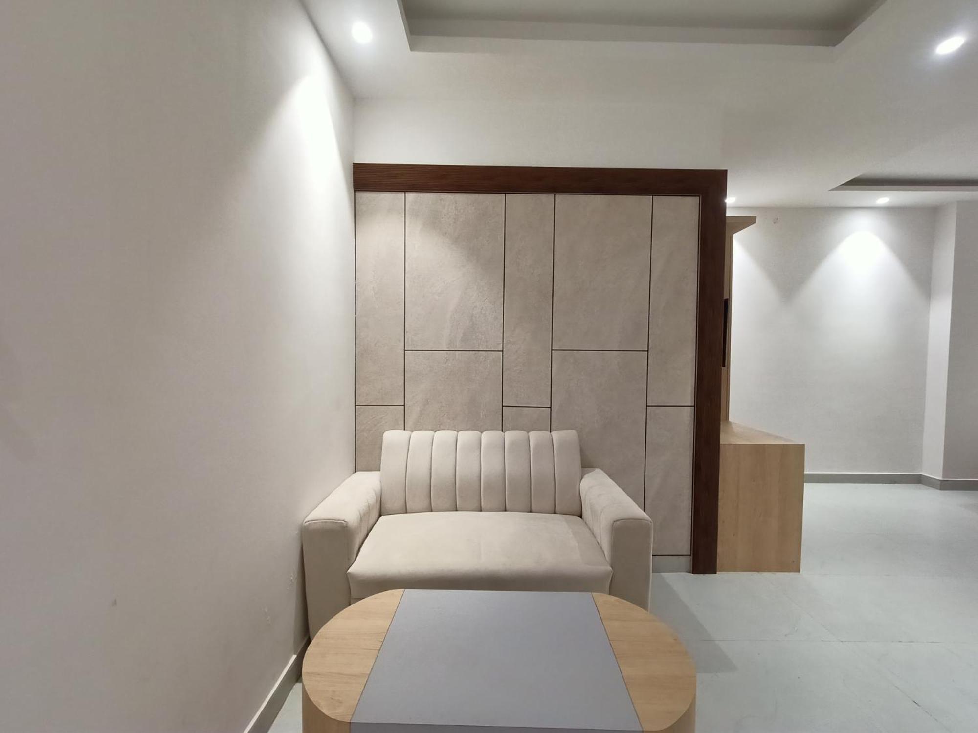 Hotel Global Inn -1 Km From Railway Station - Lift Food And Free Parking Лакнау Екстериор снимка