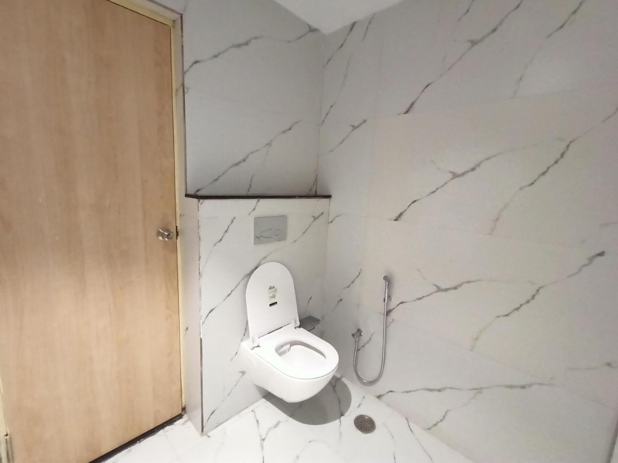 Hotel Global Inn -1 Km From Railway Station - Lift Food And Free Parking Лакнау Екстериор снимка