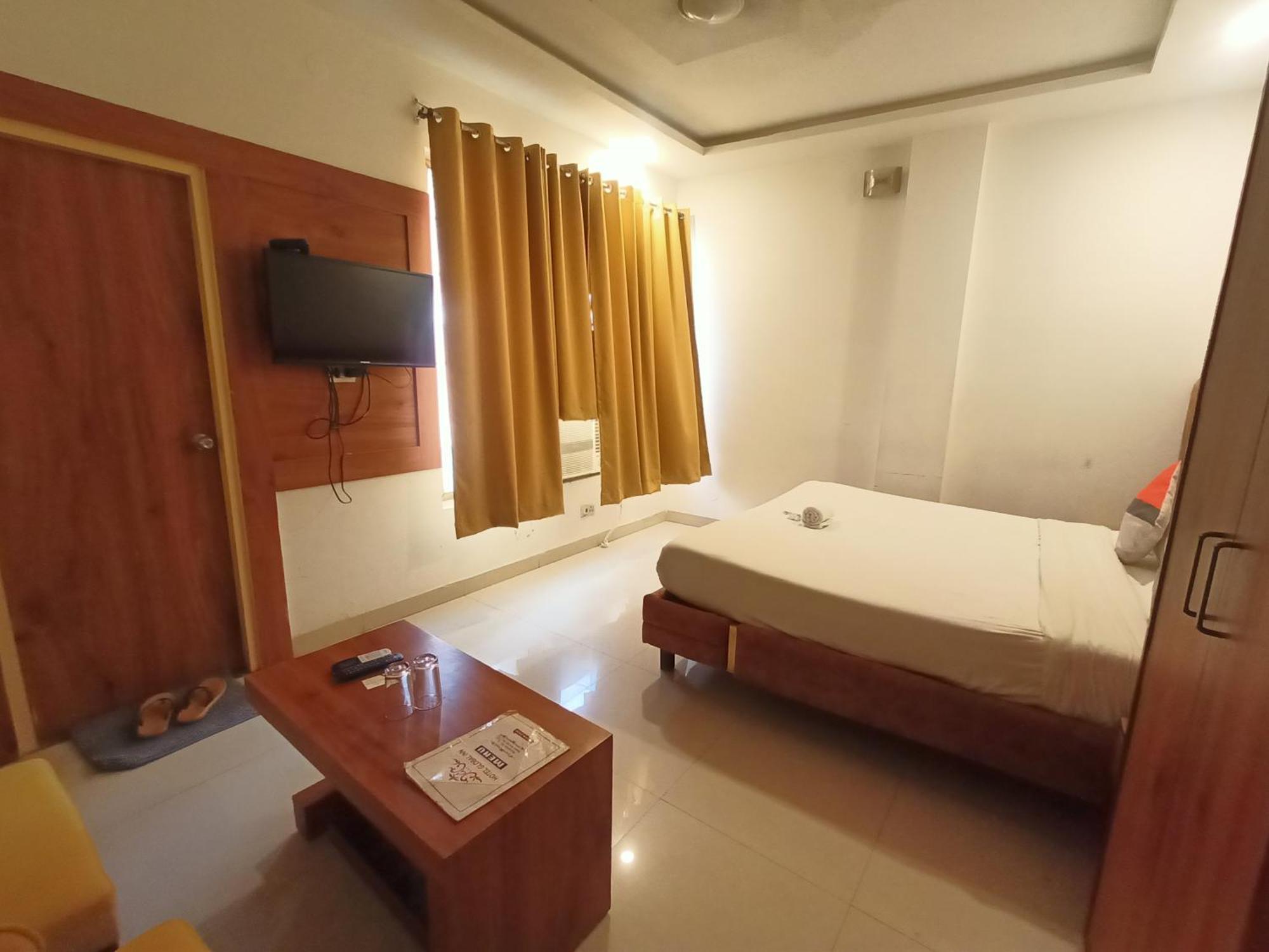 Hotel Global Inn -1 Km From Railway Station - Lift Food And Free Parking Лакнау Екстериор снимка